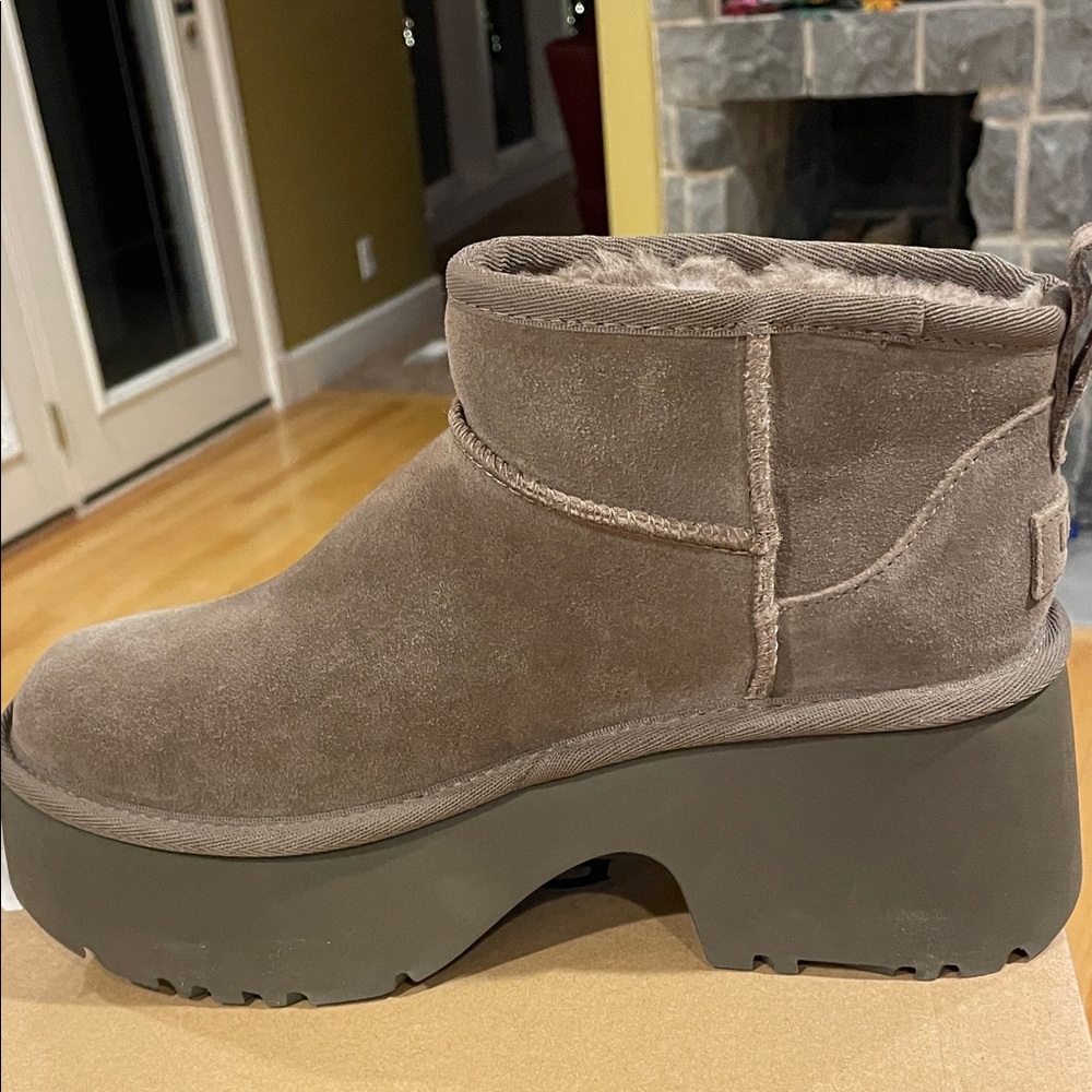 UGG Women's Classic Mini New Heights Platform HCK Boots - Picture 2 of 13